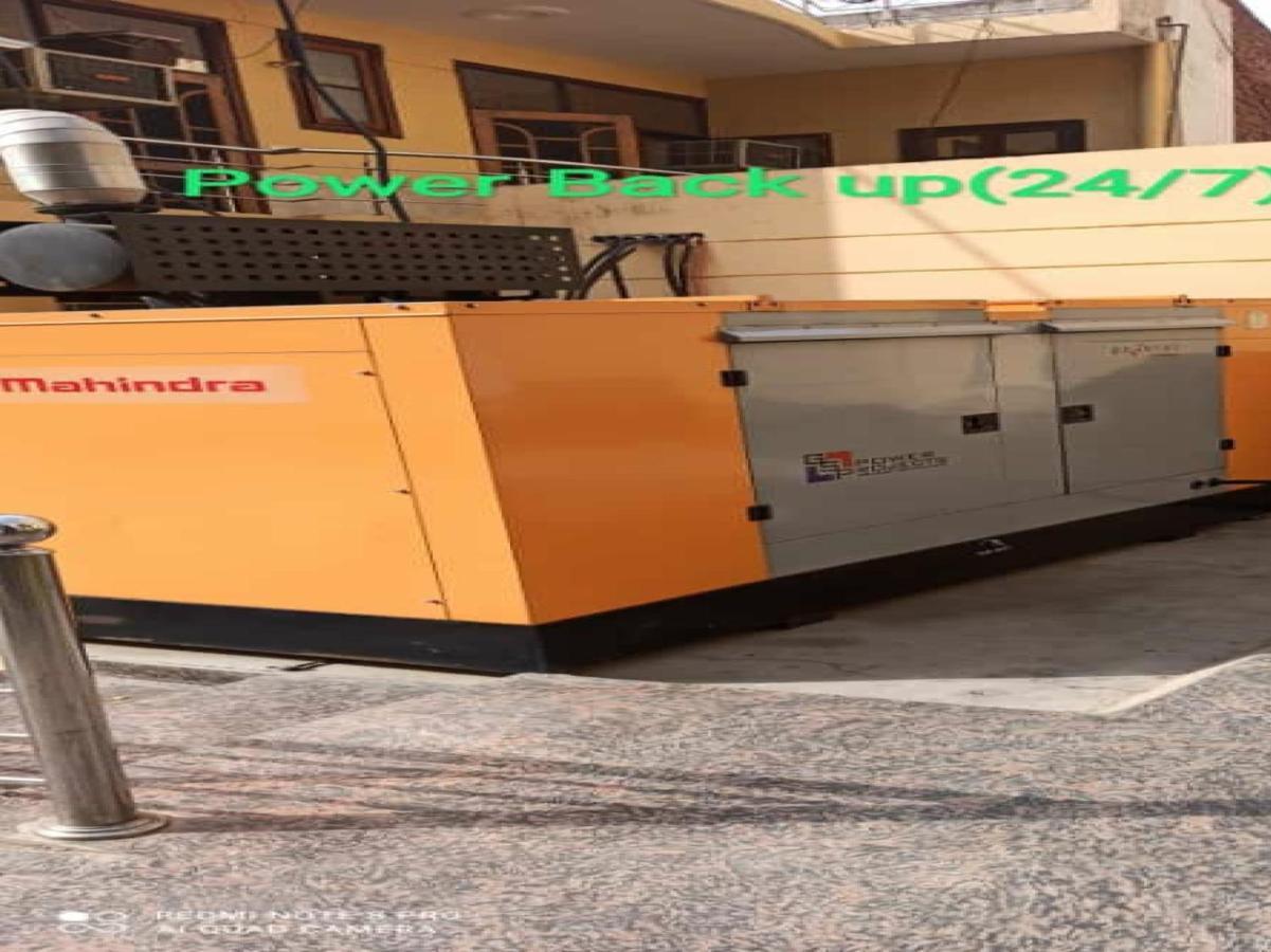Oyo 74401 Aster Garden Suites Delhi  Dış mekan fotoğraf