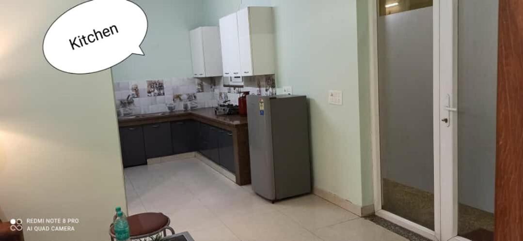 Oyo 74401 Aster Garden Suites Delhi  Dış mekan fotoğraf
